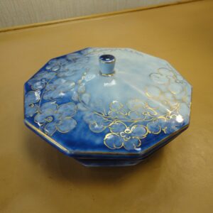 Bonbonnière en porcelaine de Limoges