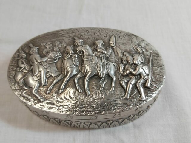 Boite ovale argent 800 Allemagne