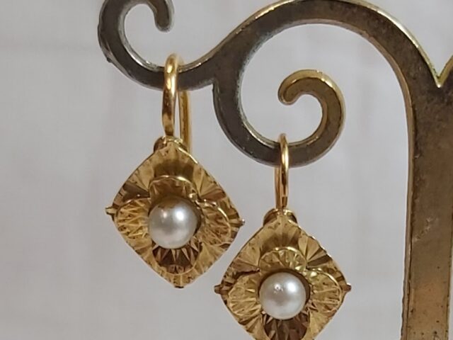 Boucles d&rsquo;oreille dormeuses or perle de culture