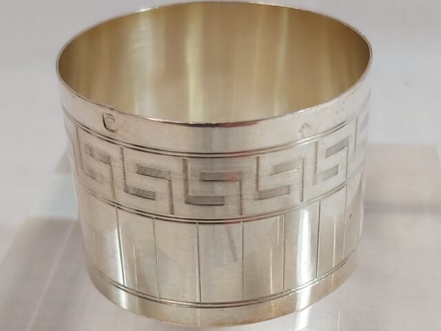 Rond de serviette frise grecque argent