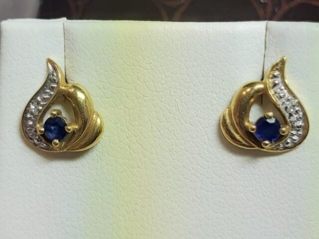 Boucles d&rsquo;oreille 2 ors saphirs