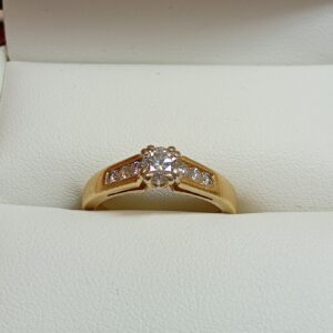 Solitaire  diamant or jaune 18 carats