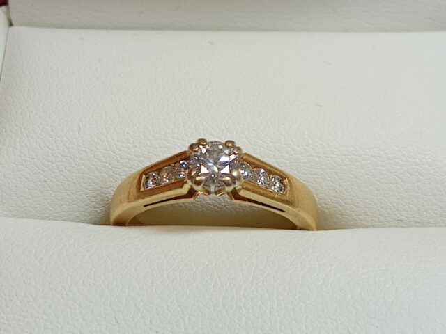 Solitaire  diamant or jaune 18 carats