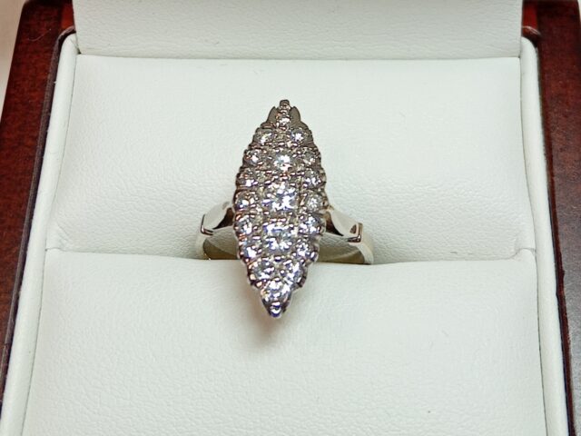 Bague marquise or gris diamants