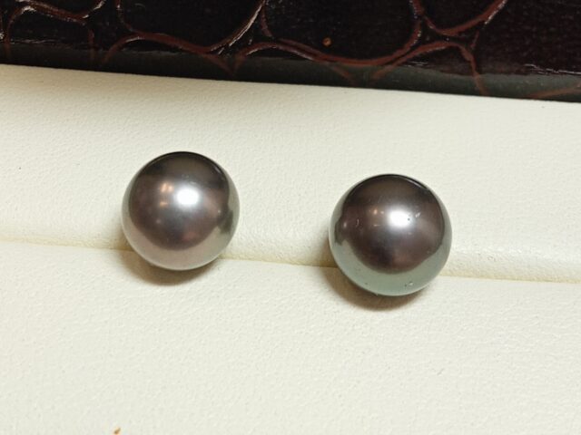 Boucles d&rsquo;oreille perles de Tahiti 10 mm