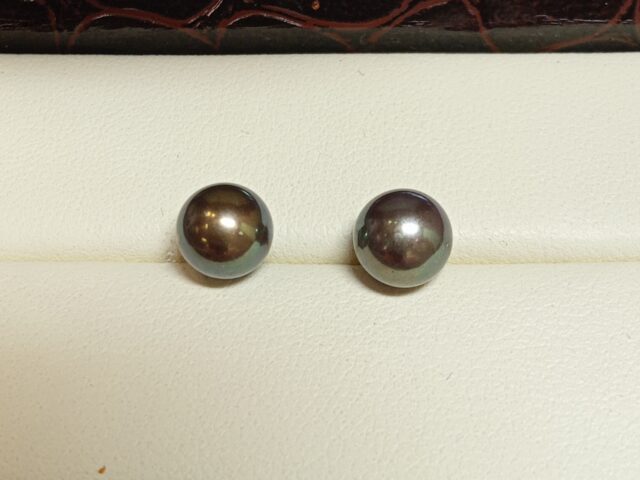 Boucles d&rsquo;oreille perles de Tahiti 7 mm