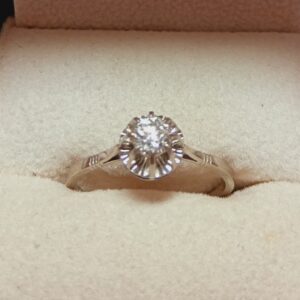 Solitaire monture ancienne platine diamant 0,40 carat
