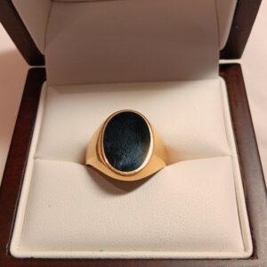 Chevalière onyx or 18 carats