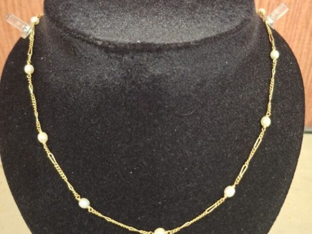 Collier perles de culture or jaune 18 carats