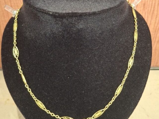 Collier maille filigrane or jaune 18 carats