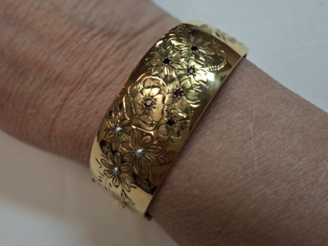 Bracelet jonc ouvrant or jaune 18 carats