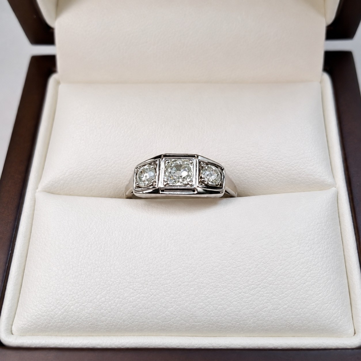 bague 1930 or 18 carats diamants ref 10-738